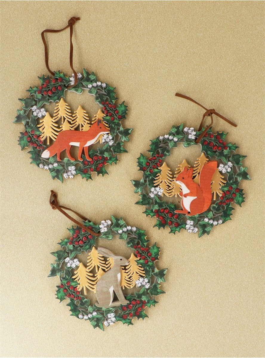 Holly and Ivy Wreath with Animals Wood Hanging Decoration